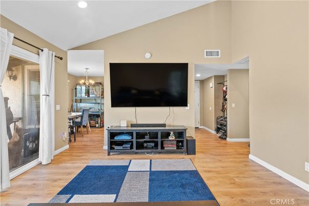Chandelier, Dining room, Interior, Recessed Lighting, Wood Texture Flooring