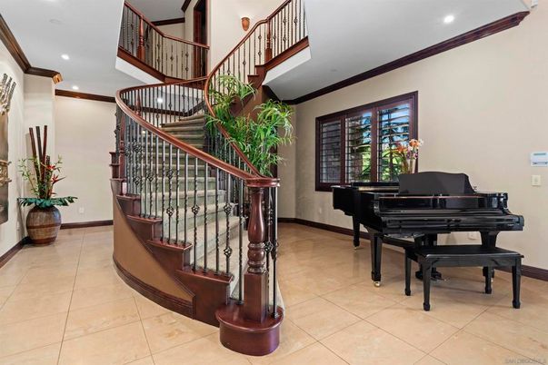 Interior, Piano, Recessed Lighting