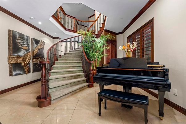 Interior, Piano, Recessed Lighting