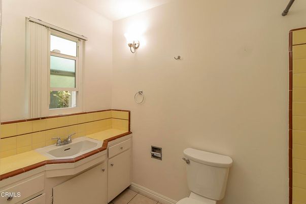 Bathroom, Interior, Tile Countertops