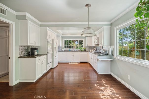 Interior, Kitchen, Pendant Lights, Recessed Lighting, Wood Texture Flooring
