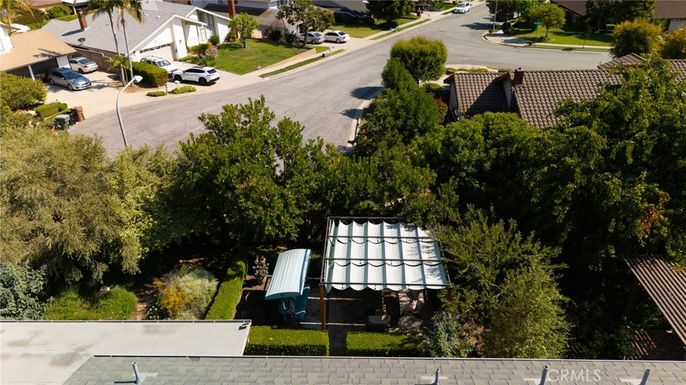 Exterior, Drone