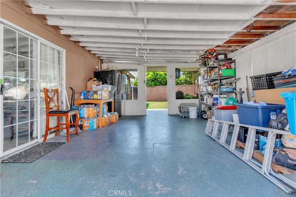 Garage, Interior