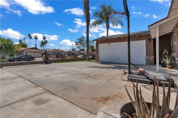 Backyard, Detached Garage, Exterior