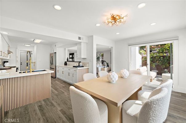 Dining room, Interior, Kitchen, Recessed Lighting, Wood Texture Flooring