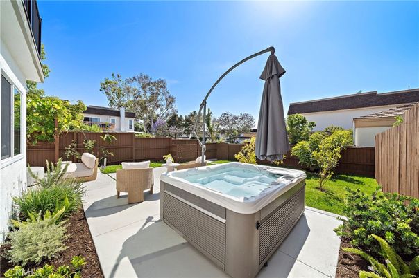 Backyard, Exterior, Hot Tub