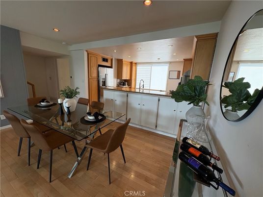 Dining room, Interior, Kitchen, Recessed Lighting, Wood Texture Flooring