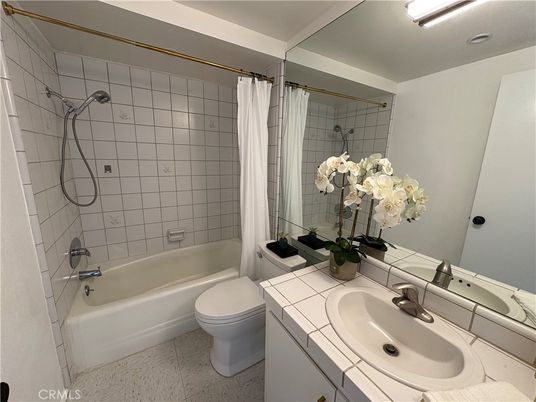 Bathroom, Interior, Tile Countertops