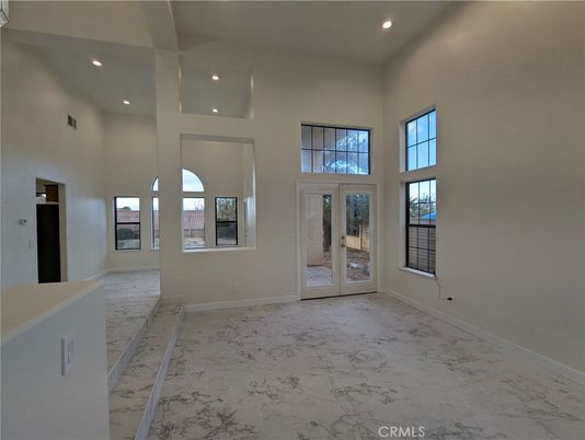 Empty room, Interior, Marble, Recessed Lighting