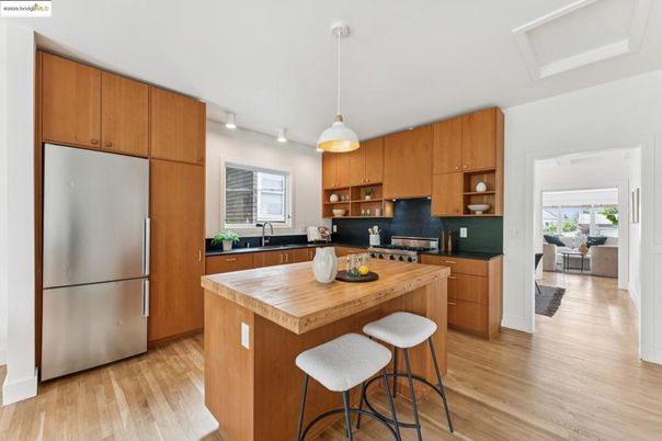 Interior, Kitchen, Pendant Lights, Wood Texture Flooring