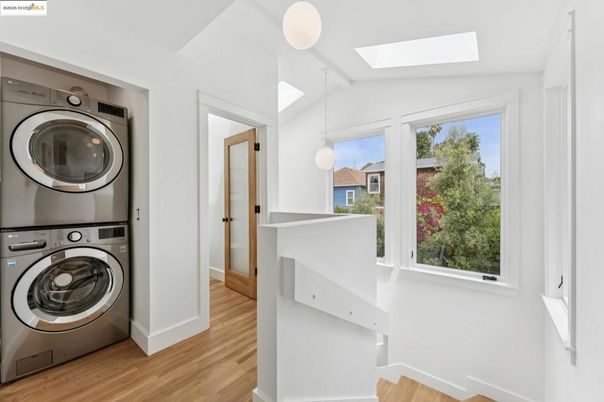 Interior, Pendant Lights, Utility Closets, Washer, Wood Texture Flooring