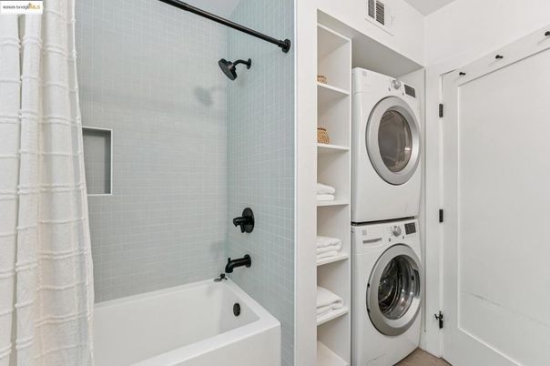 Bathroom, Interior, Utility Closets, Washer