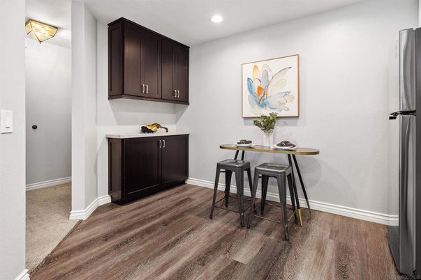 Interior, Recessed Lighting, Wood Texture Flooring