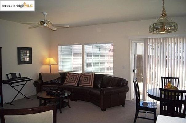 Dining room, Interior, Living room, Pendant Lights