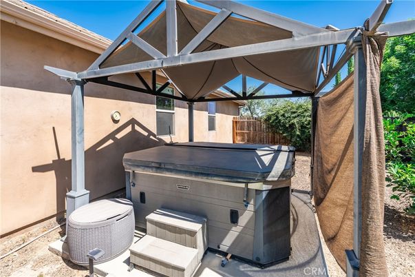 Exterior, Hot Tub