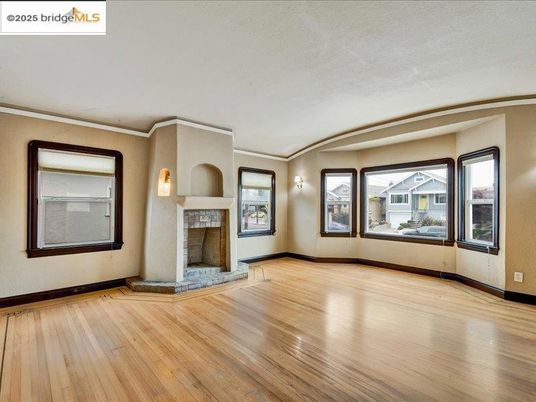 Empty room, Fireplace, Interior, Wood Texture Flooring