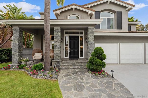 Attached, Exterior, Facade, Mediterranean