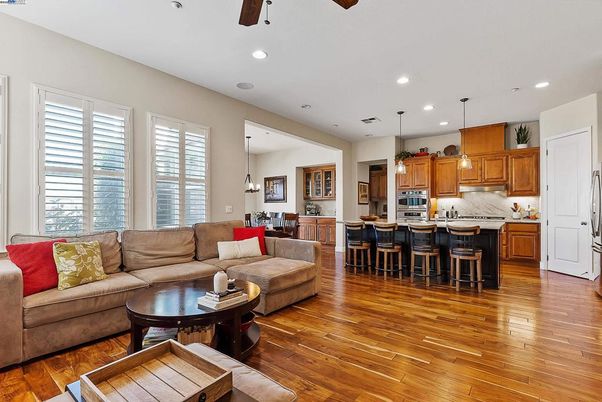 Interior, Kitchen, Living room, Pendant Lights, Recessed Lighting, Wood Texture Flooring