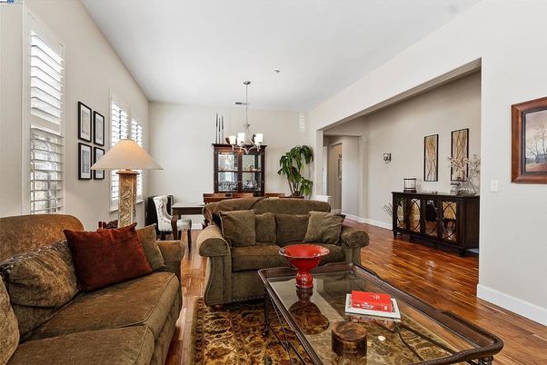 Chandelier, Dining room, Interior, Living room, Wood Texture Flooring