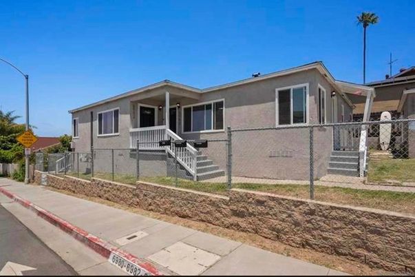Exterior, Facade, None