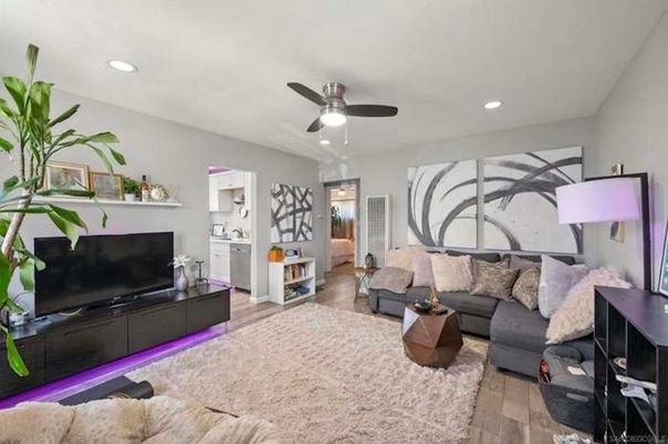 Interior, Living room, Recessed Lighting, Wood Texture Flooring