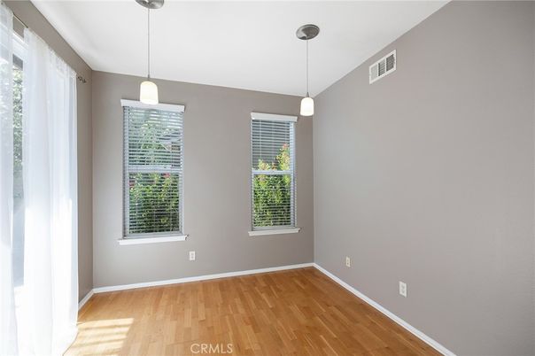 Empty room, Interior, Pendant Lights, Wood Texture Flooring