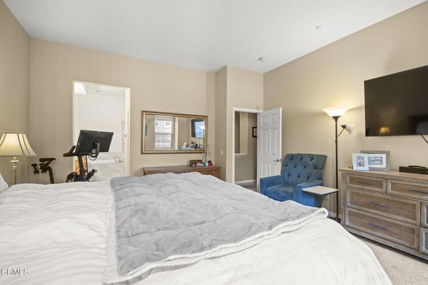 Bedroom, Fitness Equipment, Interior, Recessed Lighting