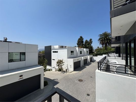 Attached, Exterior, Facade, Modern
