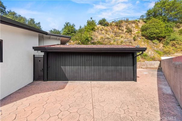 Detached Garage, Exterior