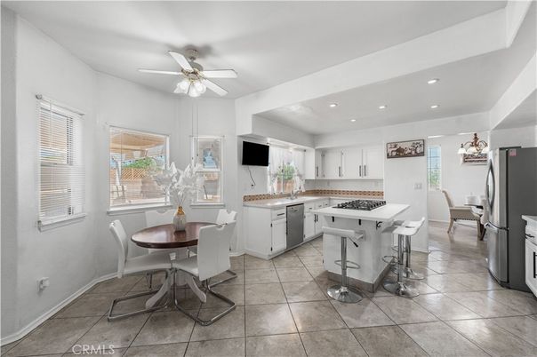 Dining room, Interior, Kitchen, Recessed Lighting