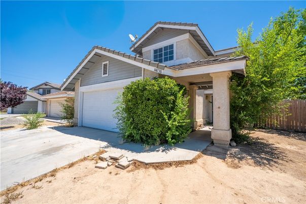 Attached, Exterior, Facade, American Craftsman