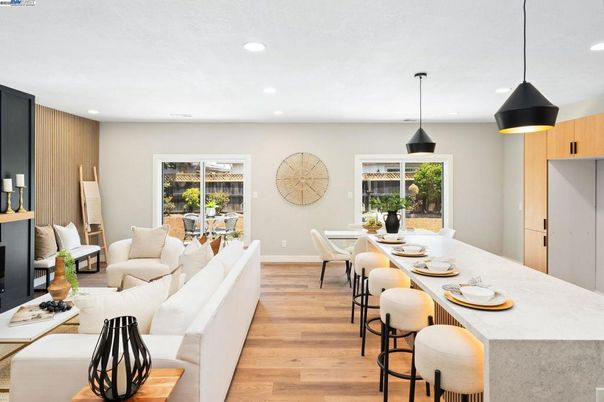 Dining room, Interior, Living room, Pendant Lights, Recessed Lighting, Wood Texture Flooring