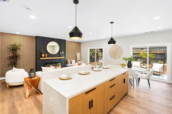Dining room, Interior, Living room, Pendant Lights, Recessed Lighting, Wood Texture Flooring
