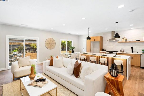 Dining room, Interior, Kitchen, Living room, Pendant Lights, Recessed Lighting, Stainless Steel Appliances, Wood Texture Flooring