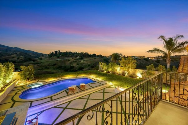 Exterior, Pool, Other