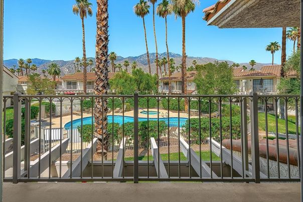 Exterior, Pool, Other