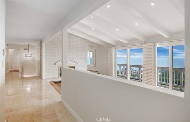 Interior, Pendant Lights, Recessed Lighting, Stone Walls, Water