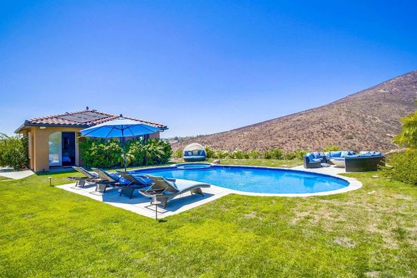 Backyard, Exterior, Pool