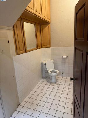 Bathroom, Interior, Tile Countertops