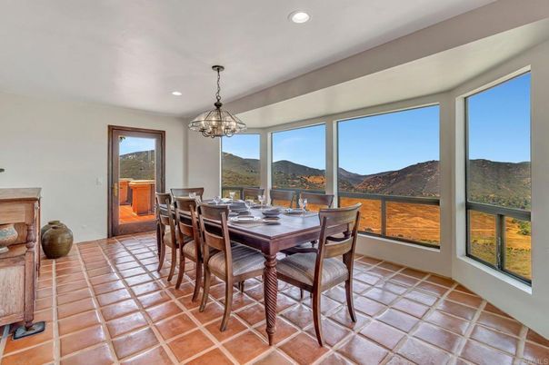 Dining room, Interior, Pendant Lights, Recessed Lighting