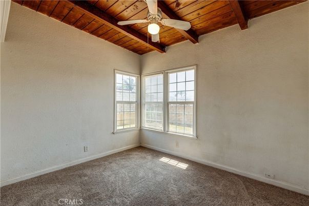 Empty room, Interior, Wooden Beams, Wooden Ceilings
