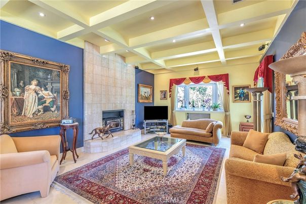 Fireplace, Interior, Living room, Recessed Lighting