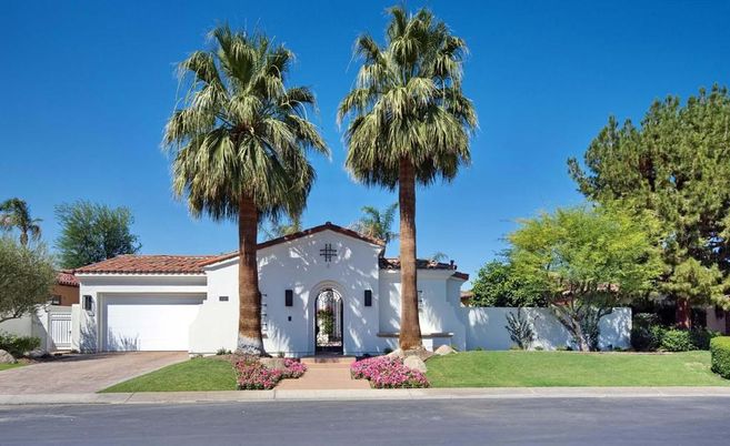 Attached, Exterior, Facade, Spanish Mediterranean