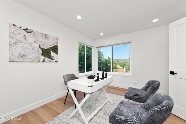 Home Office, Interior, Recessed Lighting, Wood Texture Flooring