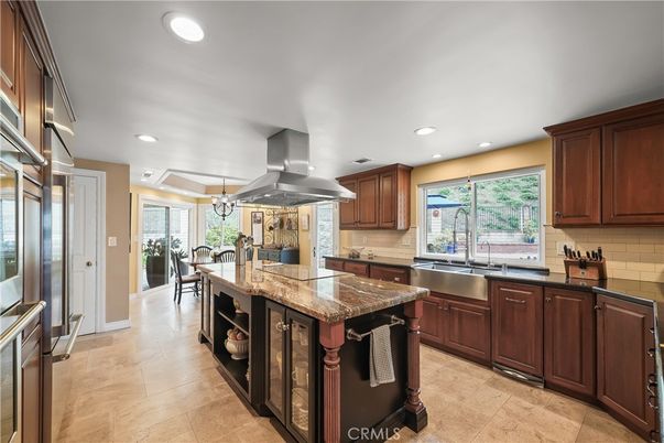 Chandelier, Dining room, Interior, Kitchen, Recessed Lighting, Stainless Steel Appliances