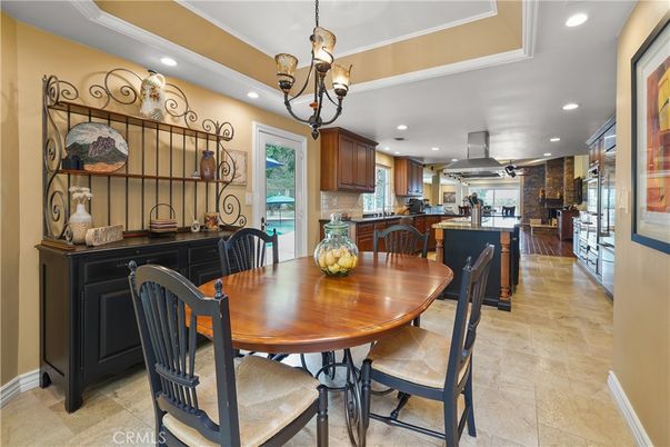 Chandelier, Dining room, Interior, Kitchen, Pendant Lights, Recessed Lighting