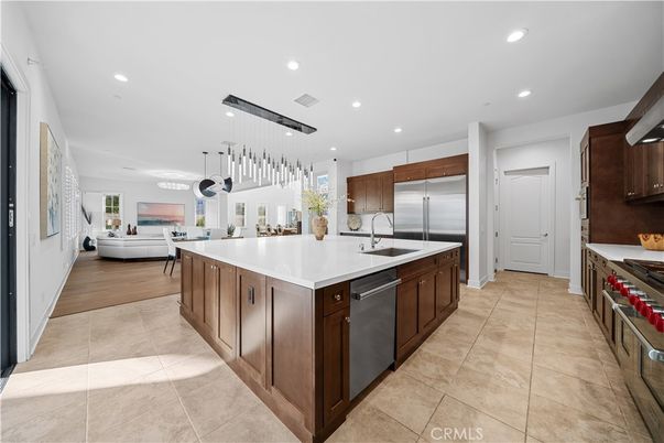 Dining room, Interior, Kitchen, Living room, Pendant Lights, Recessed Lighting, Stainless Steel Appliances