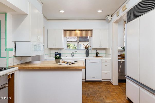 Interior, Kitchen, Recessed Lighting, Wood Texture Flooring