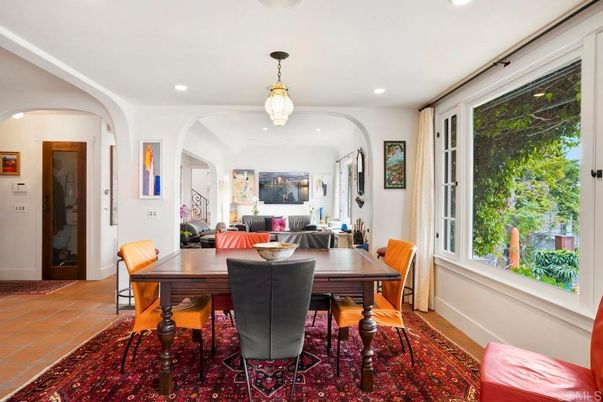 Dining room, Interior, Pendant Lights, Recessed Lighting
