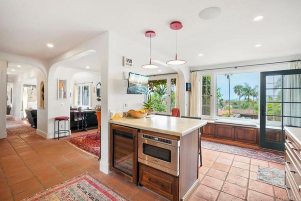Dining room, Interior, Kitchen, Pendant Lights, Recessed Lighting